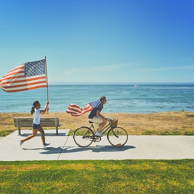 12 Best Dow Stocks to Invest In Right Now