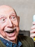 7 Easy to Use Mobile Phones for the Elderly