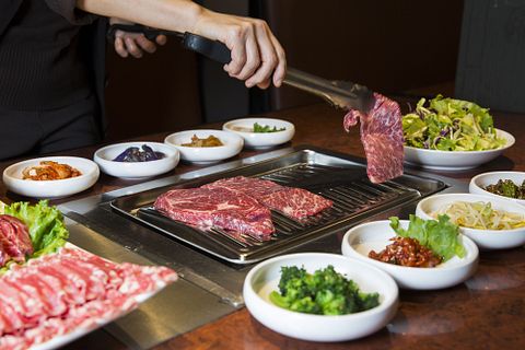 8 Best Steak Cooking Classes in NYC