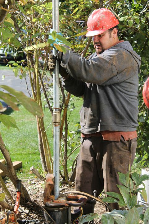 well-digging-104975_1920 11 Cities With The Highest Demand for Geologists 