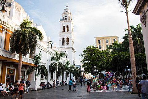 16 Friendliest Countries That Love American Guys and Accents
