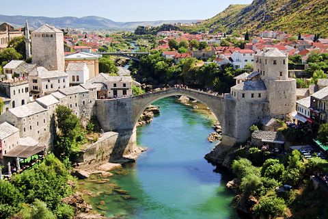 Lucertolone/Shutterstock.com