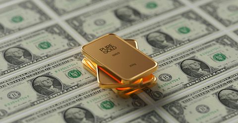 UBS Lifts Target on Agnico Eagle (AEM) to $160 Amid Strategic Moves