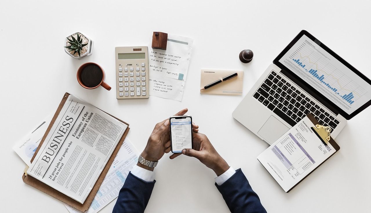 5 High-Growth Large-Cap Stocks to Invest In Now