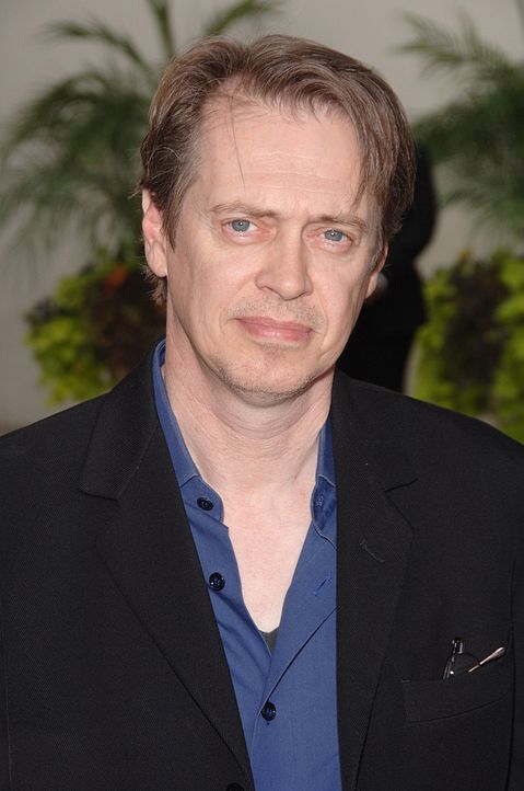 popular, talent, people, half length, headshot, eye contact, event, entertainment, famous, person, 10 Easiest Celebrities To Work With