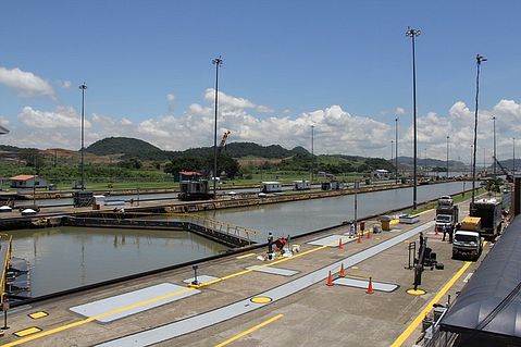 panama-canal-298972_640