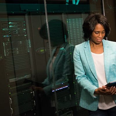 12 Best Metaverse Stocks to Buy According to Analysts