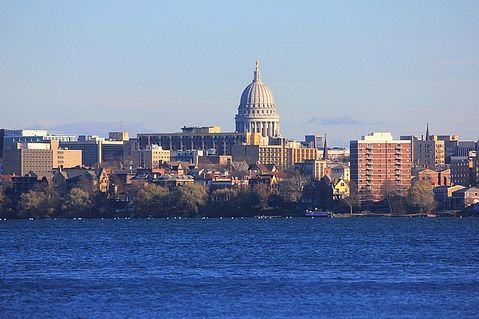 madison-77917_640