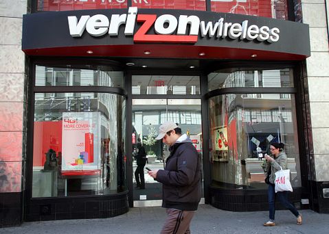 Verizon (VZ) Partners With Array to Expand 5G Network