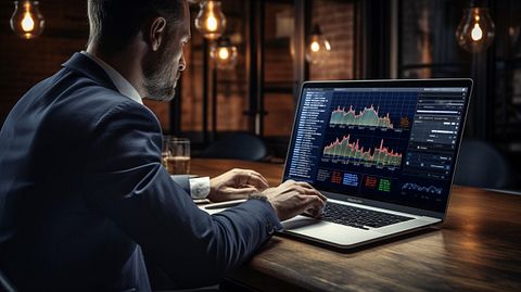 10 Blue-Chip Stocks At 52 Week Lows