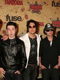 7 Easiest Avenged Sevenfold Songs to Play on Guitar