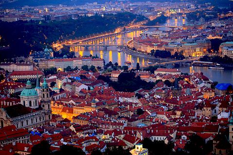 prague-night-689897_1280