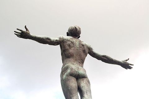 arms, philippines, statue, landmark, stand, Top 11 Philippine Universities in the World