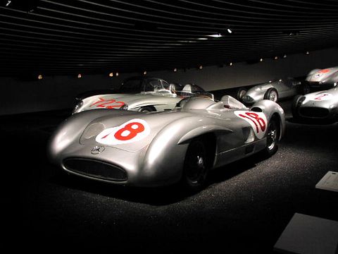 MHV_MB_W196_Silberpfeil_Streamline_1955