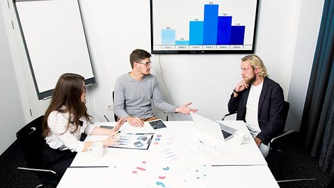 Infosys (INFY) Ends 5% Lower After 52-Week High