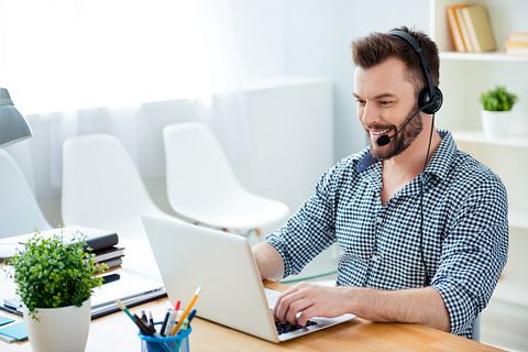 11 Jobs That Pay $10 an Hour With no Experience