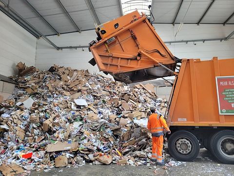 Here’s Why Stifel Reiterated a Buy Rating on Waste Management Inc (WM) Stock