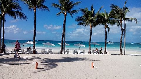 beach-710544_640