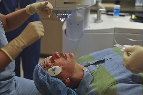 surgery-676396_1280