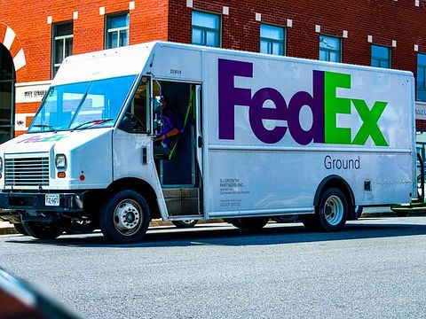 FedEx Corporation (FDX) Has A Warehouse With No People, Says Jim Cramer