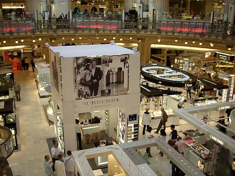 magasin-de-lafayette-106482_1280