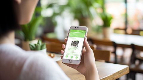 Macquarie Reduces PT on HubSpot, Inc. (HUBS) to $660; Maintains ‘Outperform’ Rating