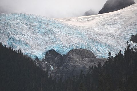 glacier-768651_1920