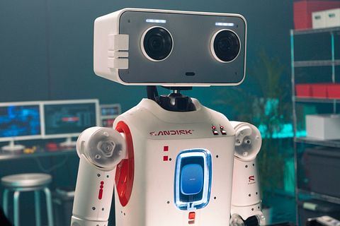 Strong Profitability Outlook Earns Sandisk (SNDK) BofA’s Confidence