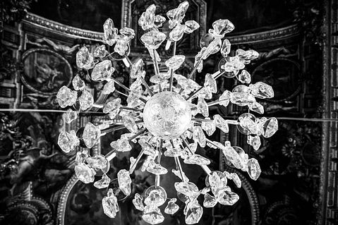 chandelier-203510_1280