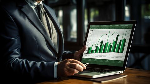 5 Best Growth Stocks to Invest In According to Billionaires