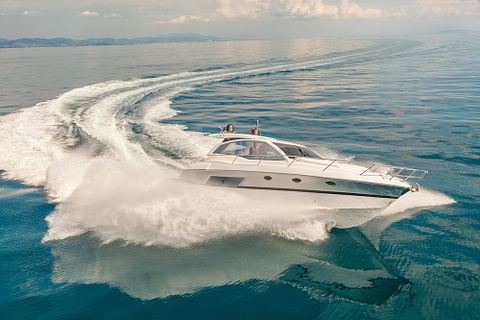 boat, speed, blue, water, fuel, cruise, leisure, motorized, nautical, fun, expensive, deck, travel, recreational, power, life, wealth, private, luxury, summer, yacht, speedboat, 11 Deadliest Lakes in the United States 