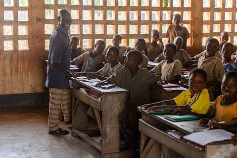 30 Countries With the Largest Percentage of Young Population