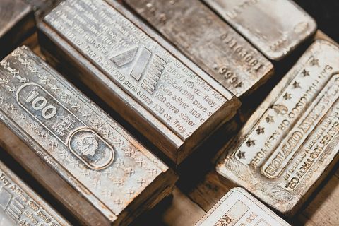 12 Best Silver Mining Stocks to Invest in Right Now