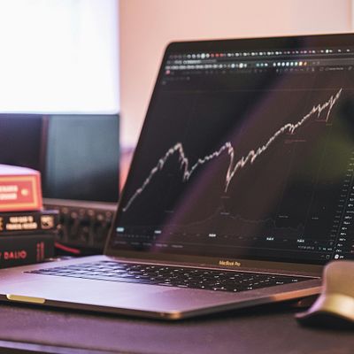 10 Best Stocks to Buy Now for High Returns