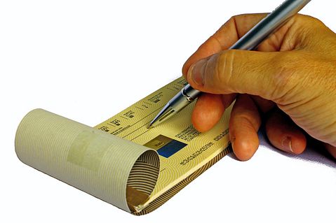 checkbook-688352_1280