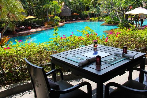 resort-921915_1920