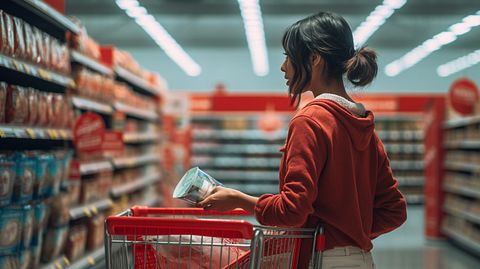 Morgan Stanley Raises Target (TGT) to $125, Reaffirms Overweight in Retail Sector Update