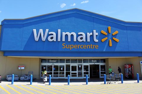 Wells Fargo Sees Opportunity at Walmart (WMT) Despite Uneven Sector Backdrop