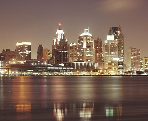 detroit - night - skyscrapers