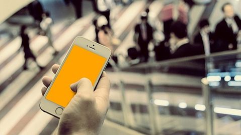 Apple, is AAPL a good stock to buy, iPhone, drop damage mitigation, Brian Tong