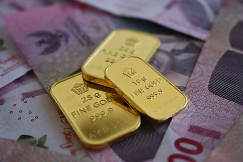 9 Best Gold Mining Companies to Buy With High Upside Potential