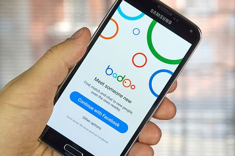 Barclays Reiterates Overweight Rating on Adobe (ADBE)