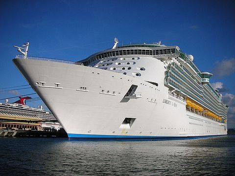 800px-Liberty_Of_The_Seas