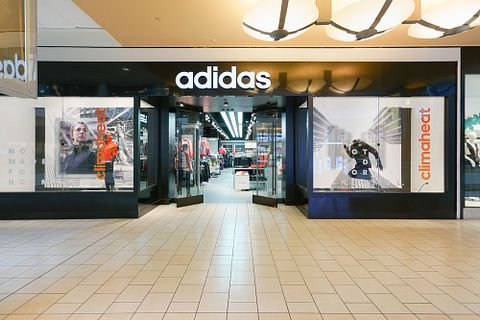 Tooykrub/Shutterstock.com 