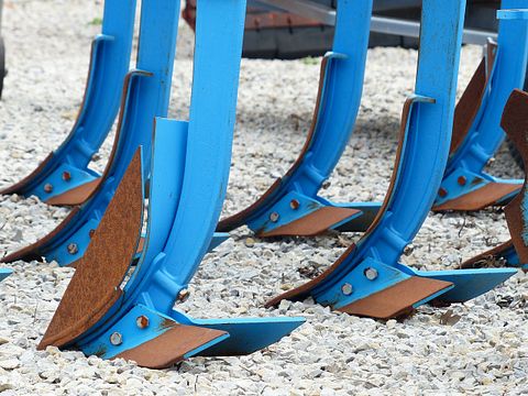 cultivator-114606_1280