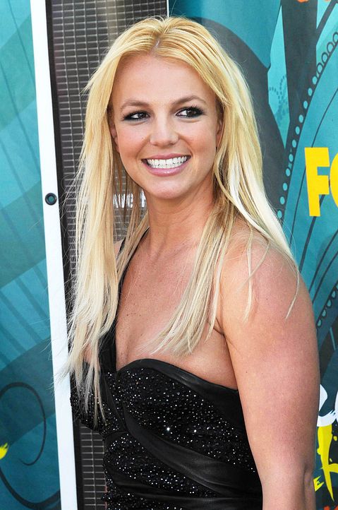 popular, talent, people, event, celebrity, outsource, entertainment, famous, person, fame 13 Highest Paid Singers in the World in 2015