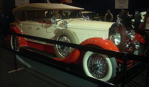 800px-'30_Duesenberg_Model_J_(MIAS_'10)