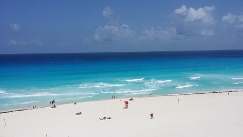 12 Best Vacation Spots To Get Laid