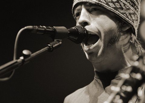 singers-554241_1920 11 Greatest Drummers of All Time