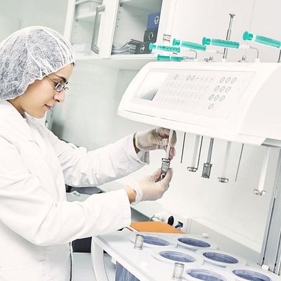 7 Best Small-Cap Drug Manufacturing Stocks to Buy According to Hedge Funds